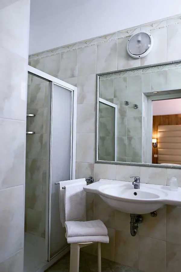 **  Hotel Myosotis Riccione Italia